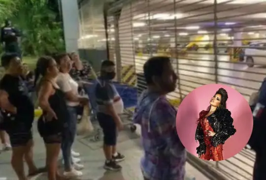 Los fans de Gloria Trevi exigieron a Walmart que los dejara sacar sus vehículos, sin embargo, el supermercado abrió sus puertas hasta las 7:00 de la mañana 