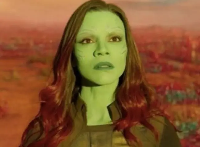 La actriz estadounidense de ascendencia latina dio vida a Gamora, hija de Thanos, en cinco películas de Marvel.