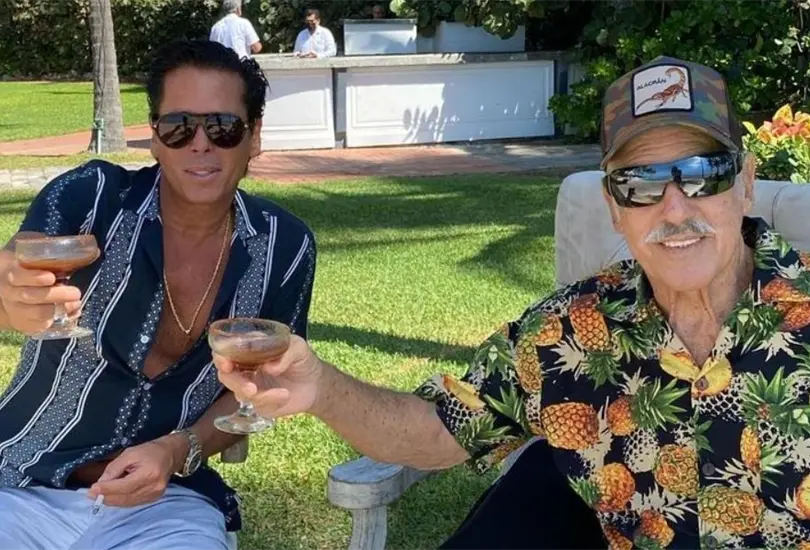 Roberto Palazuelos junto a Andr&eacute;s Garc&iacute;a. 