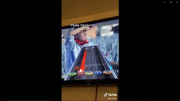Peda Hero permite tocar canciones regionales mexicanas - Tomada de video