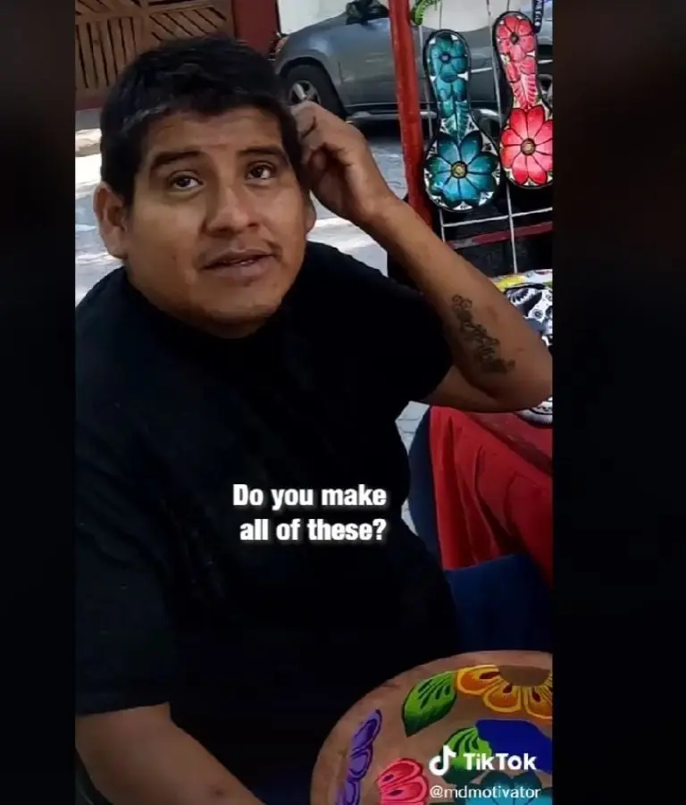 Tiktoker le compra toda su mercancía a un artesano (TikTok)