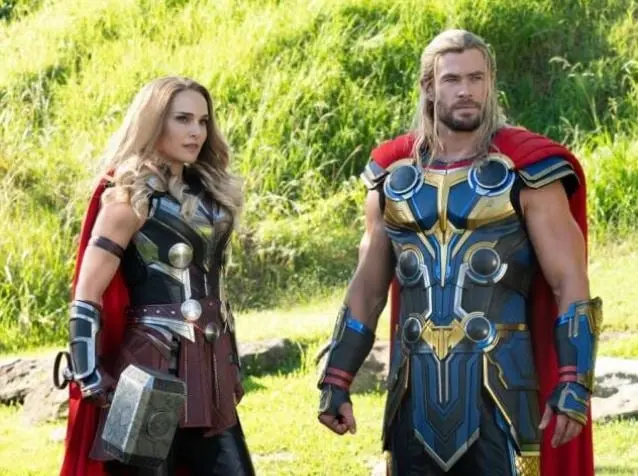 Habrá un pre-estreno en México. Habrá un pre-estreno en México.