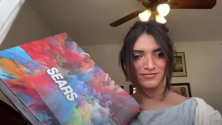 Charlotte Lascuráin (YouTube)