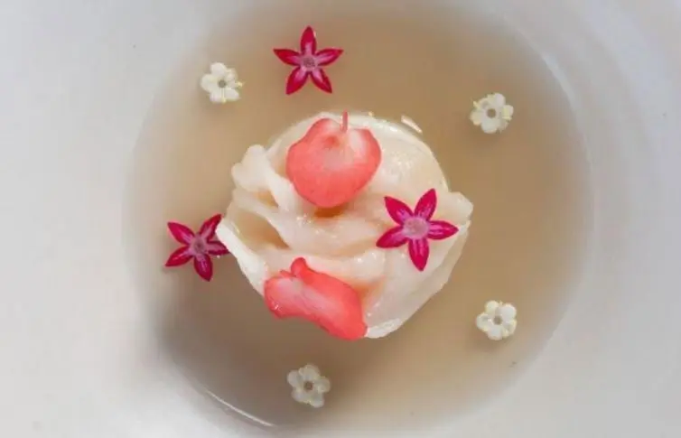 Este sitio ubicado en Guadalajara est&aacute; bajo el mando del chef Francisco Ruano y sirve comida t&iacute;pica tapat&iacute;a. Precio men&uacute; de degustaci&oacute;n: 1,200 pesos por persona, y 2,000 pesos con maridaje: 