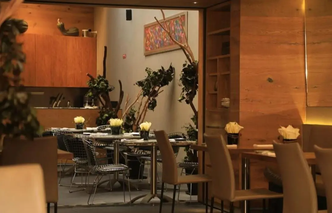  A cargo del chef Jorge Vallejo, este restaurante es conocido por ensalzar los ingredientes nacionales en platillos contempor&aacute;neos. Precio del men&uacute; de degustaci&oacute;n: 2,050 por persona y 3,450 con maridaje por persona.