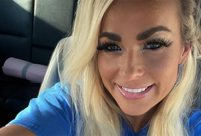 Sarah Sales daba clases en una escuela primera de Indiana, en Estados Unidos, hasta que fue exhibida por un medio local, hecho que ocasion&oacute; que fuera despedida 