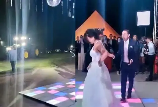 Apareció subido a un tractor y novia luce molesta. Apareció subido a un tractor y novia luce molesta.