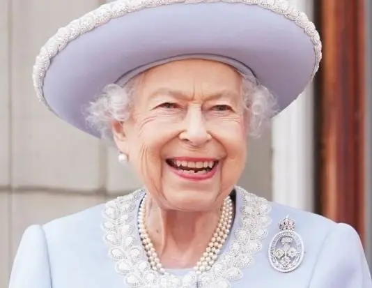 Reina Isabel II (21 de abril)