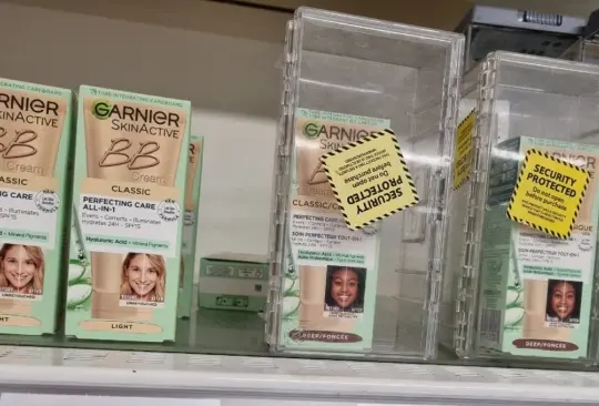 Acusan a supermercado de racismo Acusan a supermercado de racismo