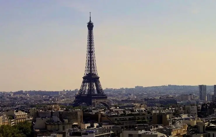 Personal activo: 203,000 | Personal en reserva: 41,000 | Aeronaves: 1,055 | Tanques: 406 | Barcos: 180 | Armas nucleares: 290