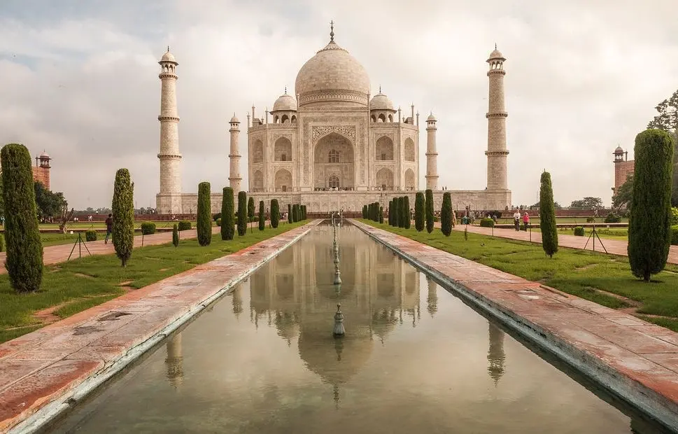 Personal activo: 1,460,000 | Personal en reserva: 1,155,000 | Aeronaves: 2,182 | Tanques: 4,614 | Barcos: 295 | Armas nucleares: 156