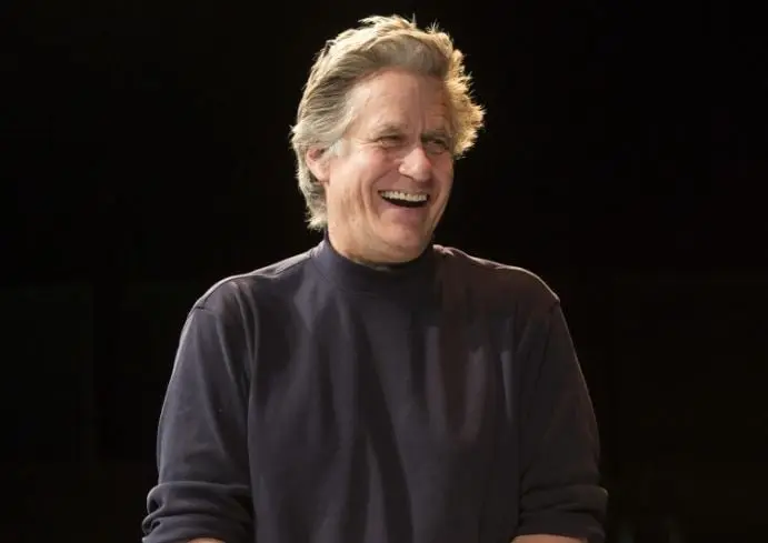 Era el padre de Sam, quien se deja una herencia.