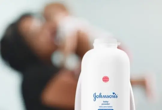 Suspenden venta de talco para beb&eacute; de Johnson & Johnson. 