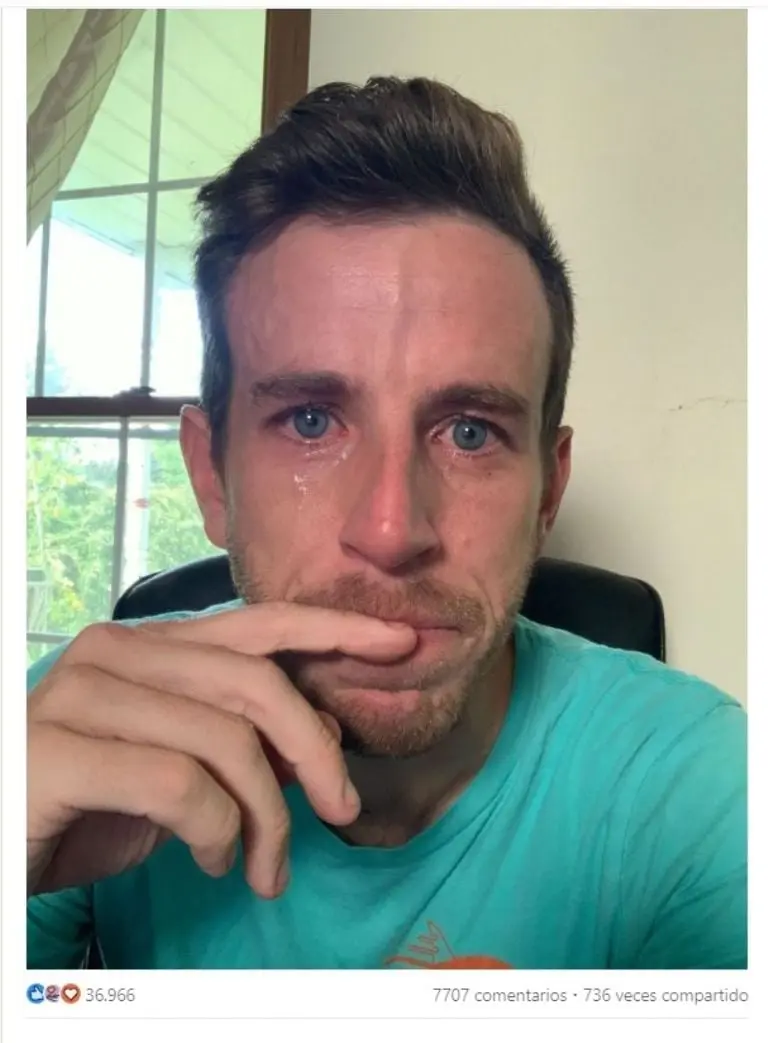 CEO publica foto llorando (LinkedIn)