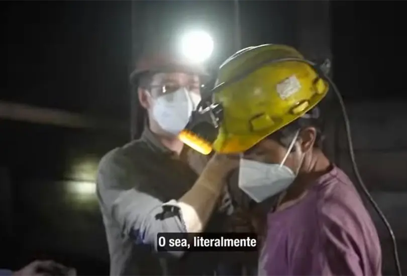 Ricardo Anaya en el momento en el que bajó a una mina. Ricardo Anaya en el momento en el que bajó a una mina.