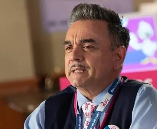 Era uno de los presentadores del programa y hac&iacute;a sketches imitando a 'Capulina', Guillermo Ochoa 'El Simpat&iacute;as' y Memo en 'Cincoa&ntilde;era'.