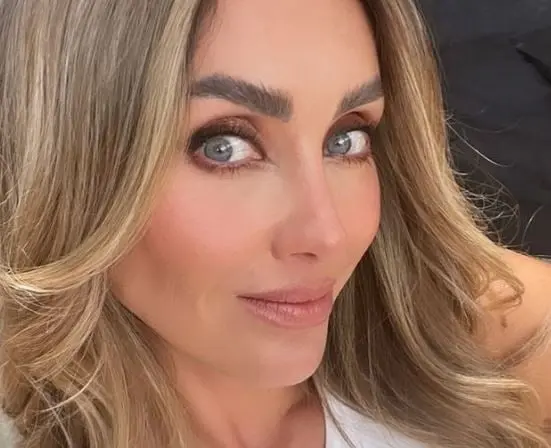 La famosa actriz de 'RBD' era conductora del programa y tambi&eacute;n hac&iacute;a un sketch imitando a Adela Noriega en la telenovela 'Quincea&ntilde;era', que en el programa se llamaba 'Cincoa&ntilde;era'.