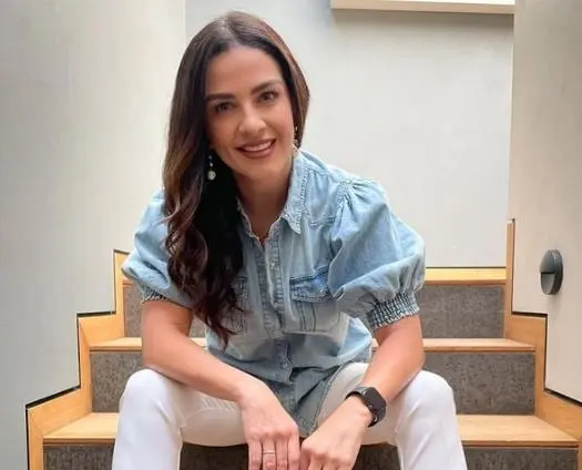 Sigui&oacute; su carrera como solista y tambi&eacute;n ha participado en obras de teatro, telenovelas y programas familia.