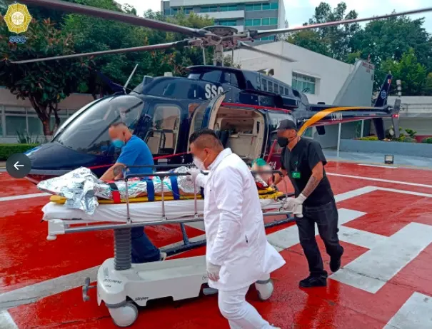 El hombre fue golpeado ante la presencia de varias personas que no intervinieron para evitar los hechos. Cr&eacute;ditos: @SSC_CDMX