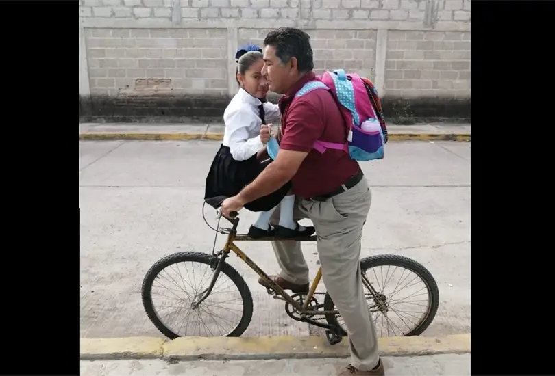 El abuelito quer&iacute;a ir en taxi pero ella no quiso