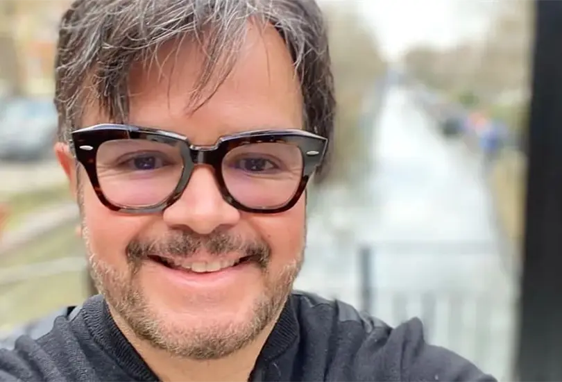 Aleks Syntek habl&oacute; sobre c&oacute;mo le gustan las mujeres. 