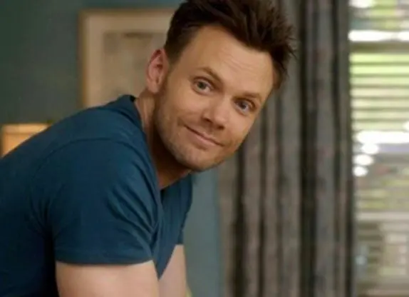 Joel McHale | Mark Reynolds