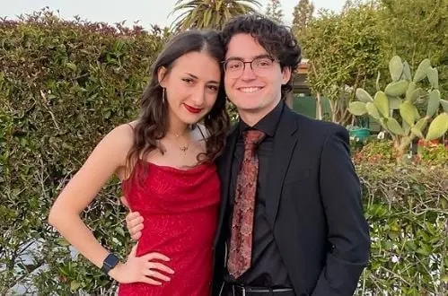 Era el hijo mayor de Lauren, quien no quiere que su madre salga con otros hombres.