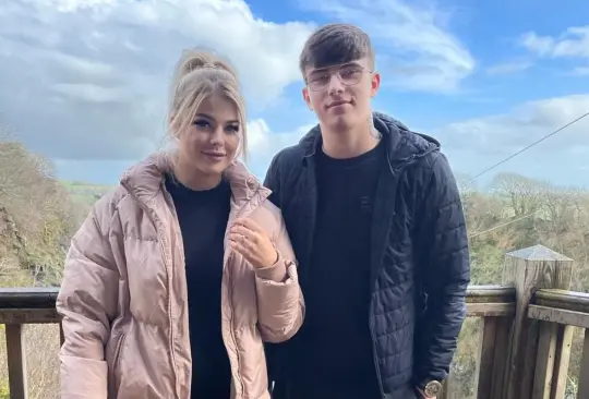 Se trata de Jasmine Grogan y Macauley Mmurchie la pareja que hace meses se hizo viral en redes sociales, luego de que ella revelara que se enamoró de él cuando estaba en situación de calle 