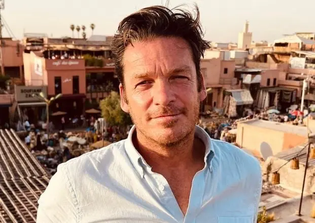 Era el entrenador de baloncesto de la escuela East Hide. También era el padre de Troy Bolton. 