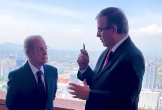 El canciller Marcelo Ebrard y el analista deportivo José Ramón se reúnen para hablar sobre el plan de atención de México en Qatar Créditos: Captura de video