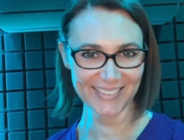 Era la exnovia de Jorge Luis, una mujer bella pero egoísta que buscaba desesperadamente su amor.