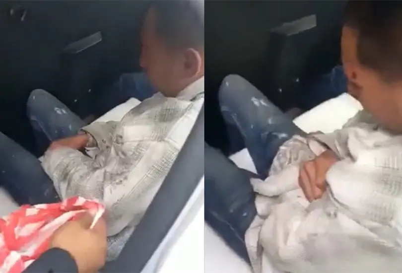 En redes sociales comenz&oacute; a circular un video en donde se observa a un supuesto polic&iacute;a colocando una bolsa de pl&aacute;stico a un hombre que va en la parte trasera de la patrulla mientras lo golpea 
