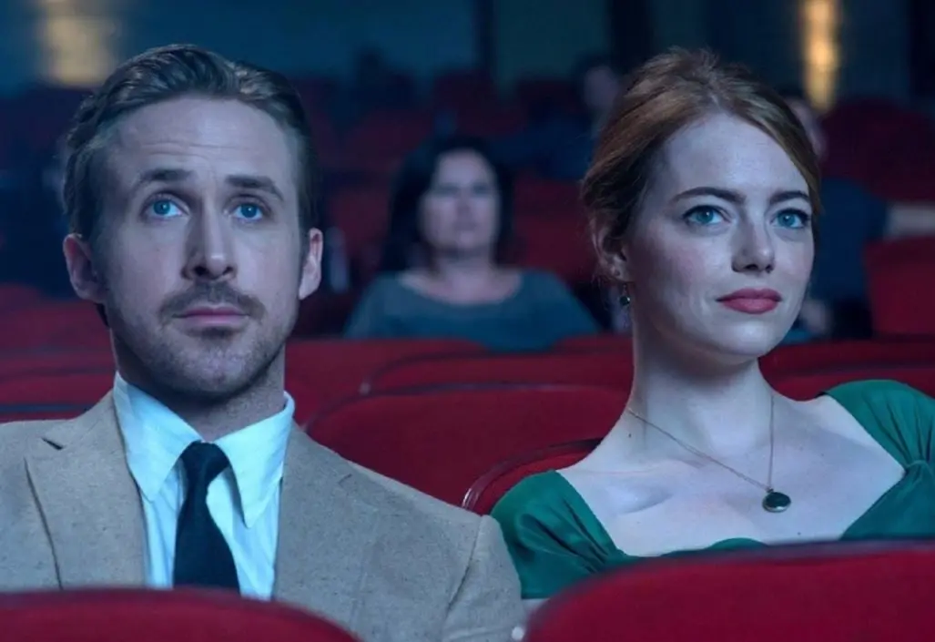 Mia y Sebastian, una actriz y un m&uacute;sico de jazz que se conocen mientras persiguen su sue&ntilde;o de convertirse en estrellas de Hollywood. 