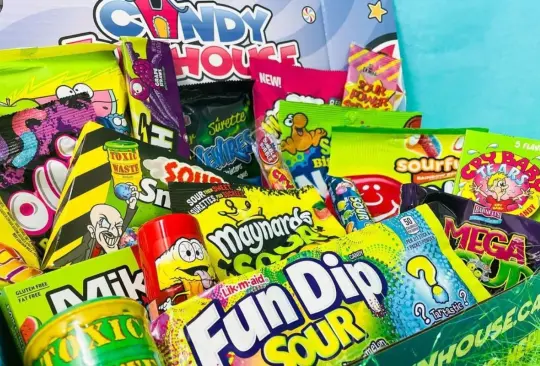 Se trata de la empresa Candy Funhouse quien busca un director de dulces para probar todo su catálogo de golosinas recibiendo la módica cantidad de 100 mil dólares canadienses al año Se trata de la empresa Candy Funhouse quien busca un director de dulces para probar todo su catálogo de golosinas recibiendo la módica cantidad de 100 mil dólares canadienses al año