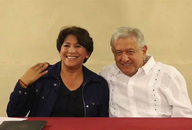Delfina G&oacute;mez con el presidente Andr&eacute;s Manuel L&oacute;pez Obrador. 