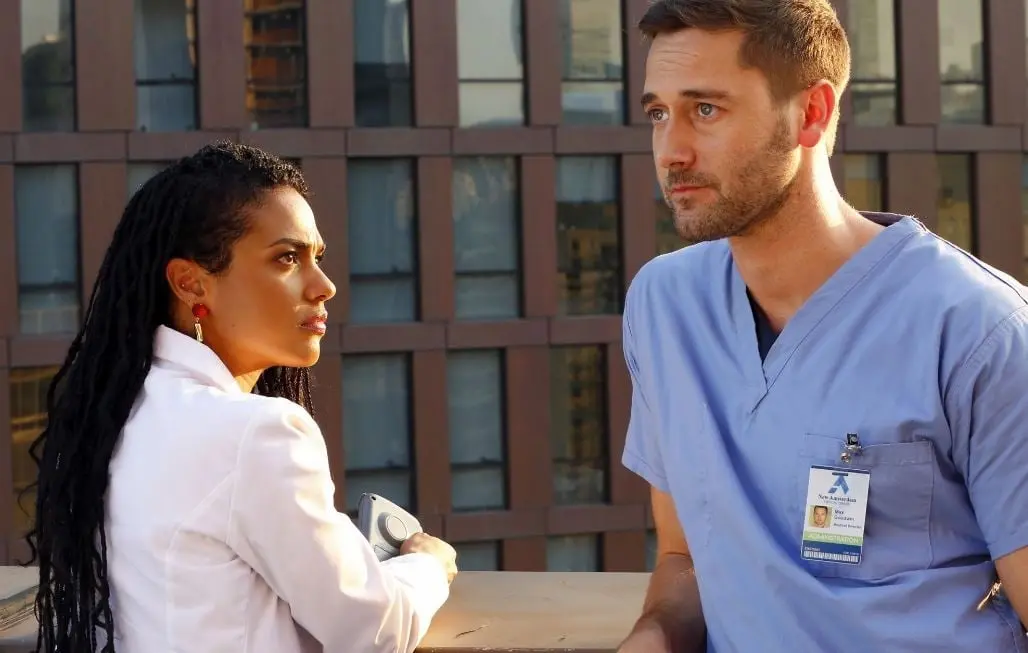 Max Goodwin es designado como el director del New Amsterdam Hospital. 