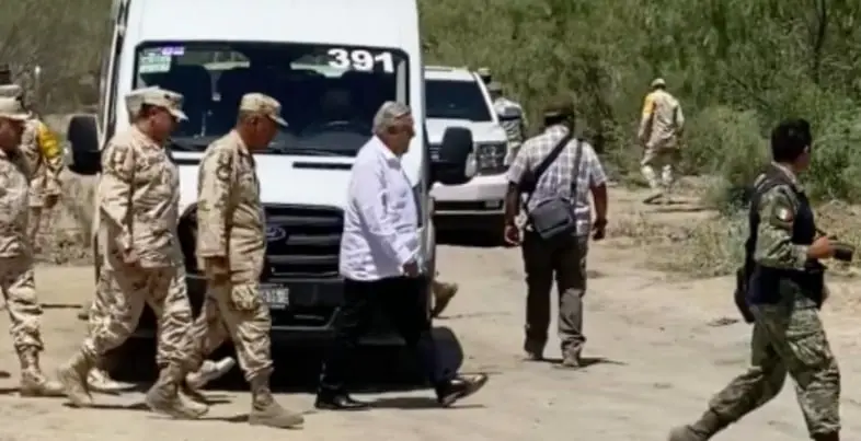 El presidente L&oacute;pez Obrador en su llegada a Sabinas, Coahuila Cr&eacute;ditos: Captura de pantalla 
