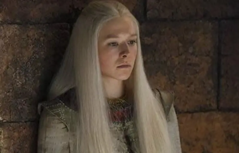 Es la princesa primog&eacute;nita del rey, quien es una pura sangre valyria.