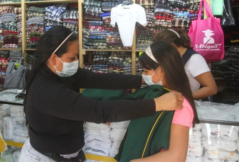 El gobierno de la Ciudad de M&eacute;xico entregar&aacute; apoyos para la compra de uniformes. 