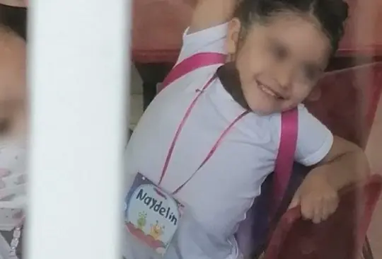 Niña se cambia el nombre en la escuela 