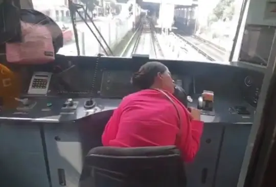 El Metro informó que ya inició una investigación y de confirmarse que es una trabajadora del organismo, se le impondrán las sanciones correspondientes El Metro informó que ya inició una investigación y de confirmarse que es una trabajadora del organismo, se le impondrán las sanciones correspondientes