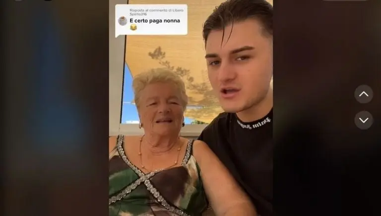 la pareja causa polémica en redes sociales. Foto: captura de pantalla.