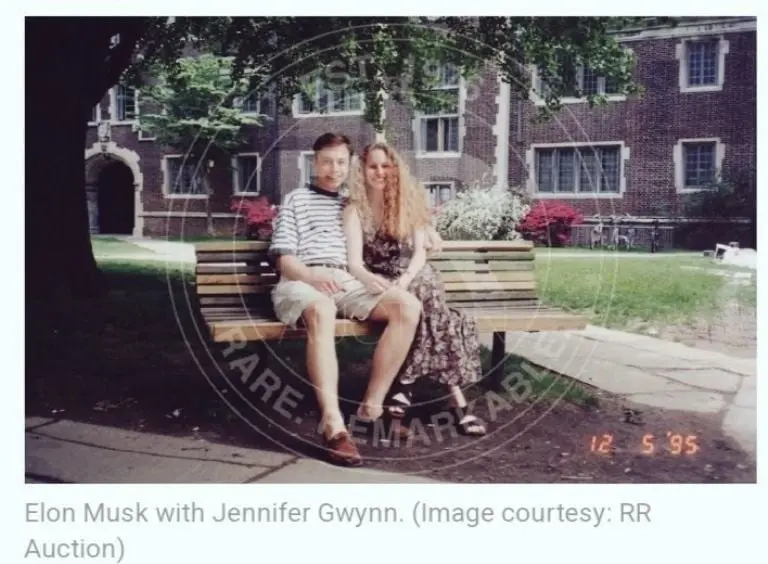 Elon Musk en una date con su exnovia. Foto: Twitter.