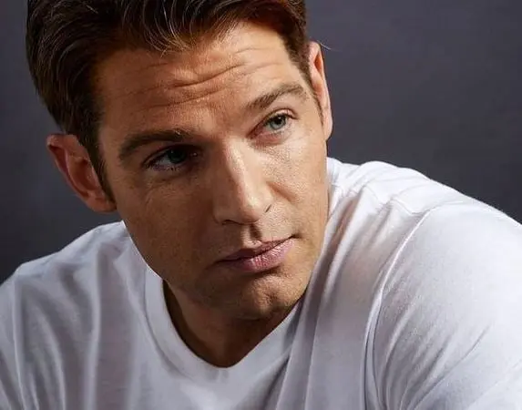 Era el esposo de Celia, quien fue novio de Hilly.