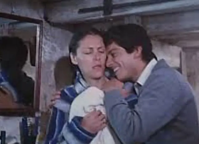 Una mujer mexicana indigente brinda demasiada importancia a su hijo y se olvida del resto de su familia.