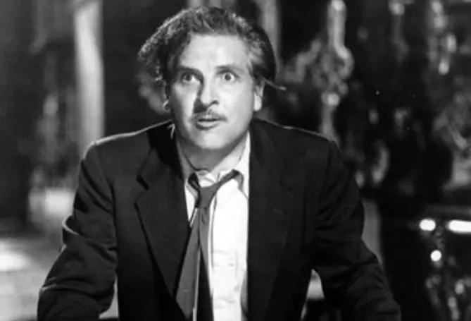 Un arist&oacute;crata se vuelve cada vez m&aacute;s paranoico y delirante despu&eacute;s de casarse con una mujer hermosa.