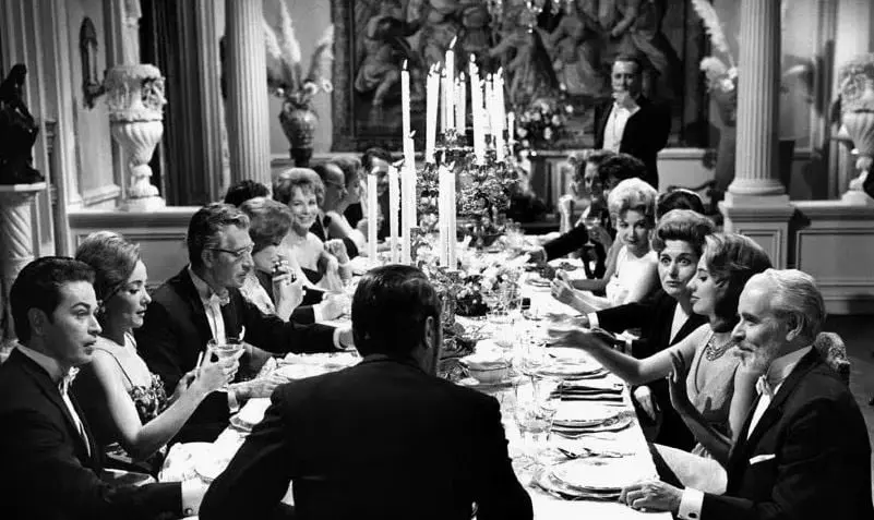 2. El &aacute;ngel exterminador (1962) 