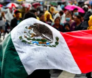 Con ‘Los Tigres’, fuegos artificiales y mucho color: Así se vivió el Grito de Independencia en la CDMX