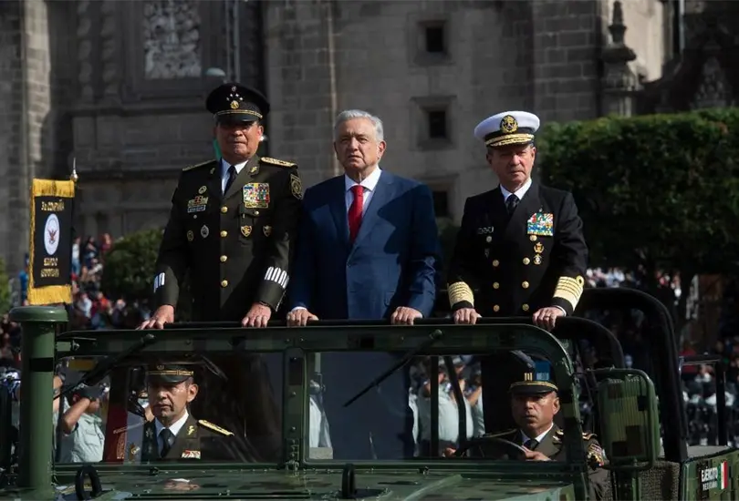 En su discurso en la ceremonia del Desfile por el 212 aniversario del inicio de la Independencia de M&eacute;xico en el Z&oacute;calo de la Ciudad de M&eacute;xico, AMLO indic&oacute; que presentar&aacute; una propuesta ante la ONU para instaurar un comit&eacute; de di&aacute;logo y paz
