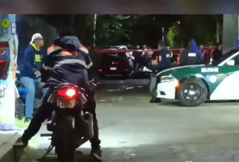 Dos motociclistas mueren en Azcapotzalco por ir jugando caballitos